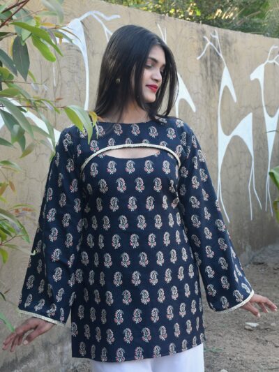 Aisha - Black Kurti